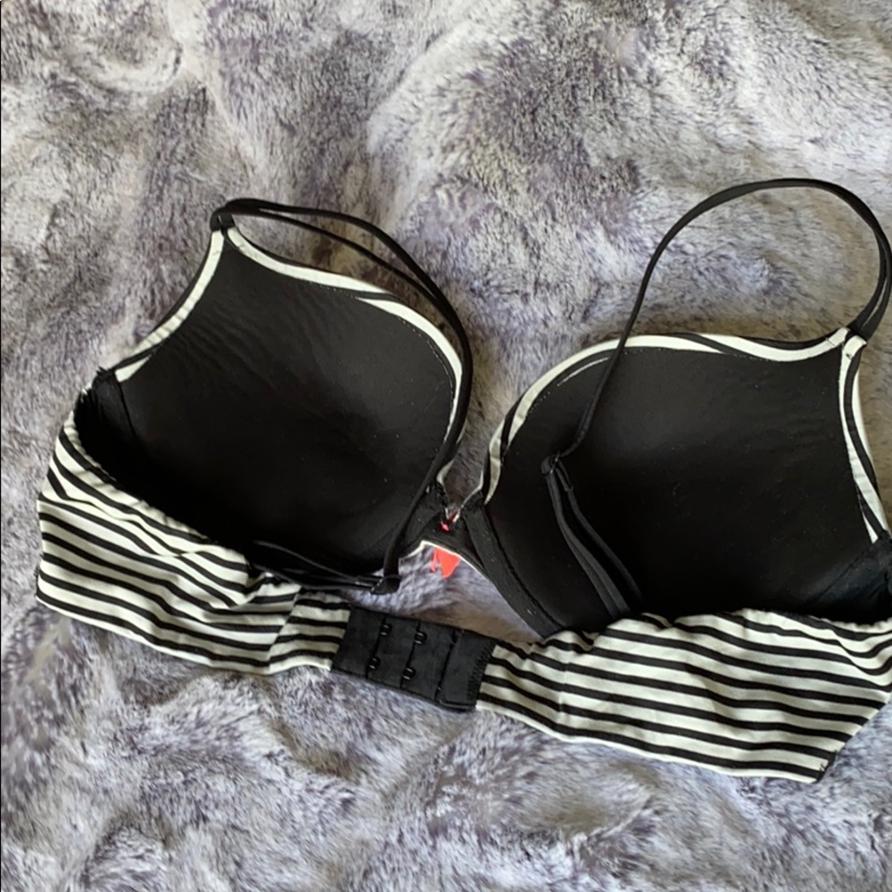 VS Sexy Push-up Bra - Picture 4 of 6